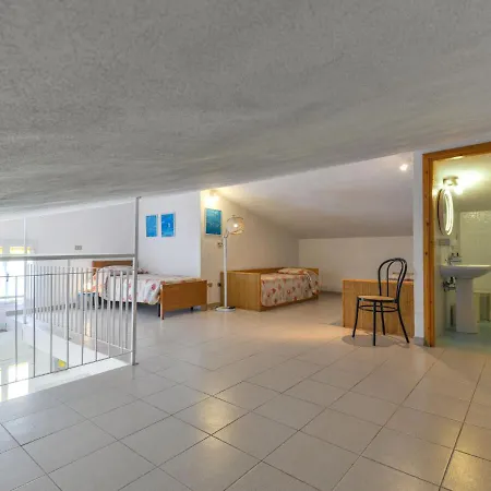 La Paradisa-3 By Interhome Lejlighed Nisporto